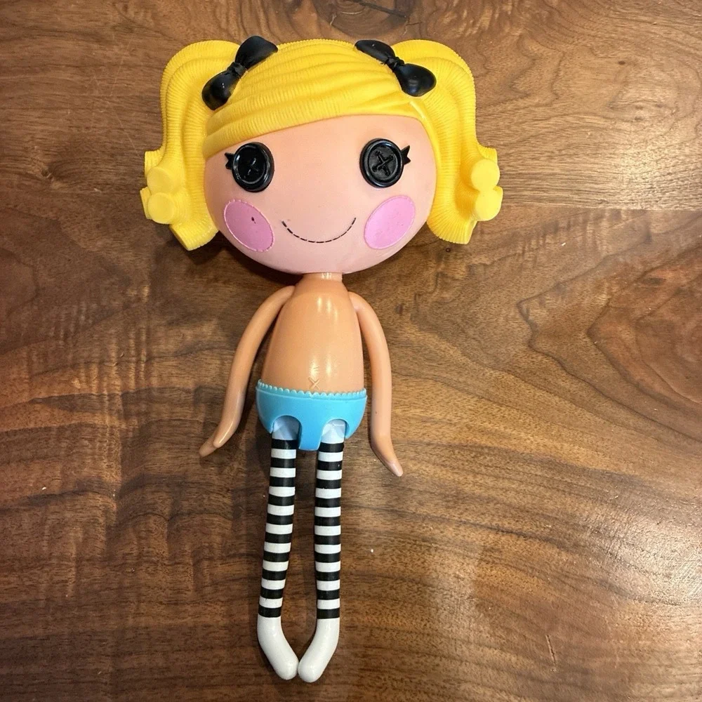 Lalaloopsy Alice In Lalaloopsyland 12